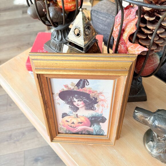 Vintage Gold Frame with Pretty Witch - Picture 7 of 8
